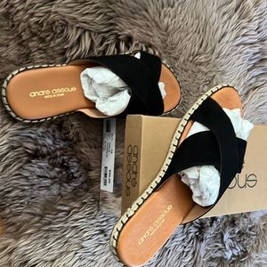 Andre Assoue Emilia black sandal size 10